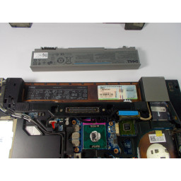 Замена батареи Dell Latitude E6400